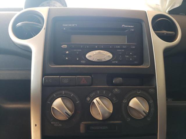 JTLKT324X64049939 - 2006 TOYOTA SCION XB Silber Foto 9