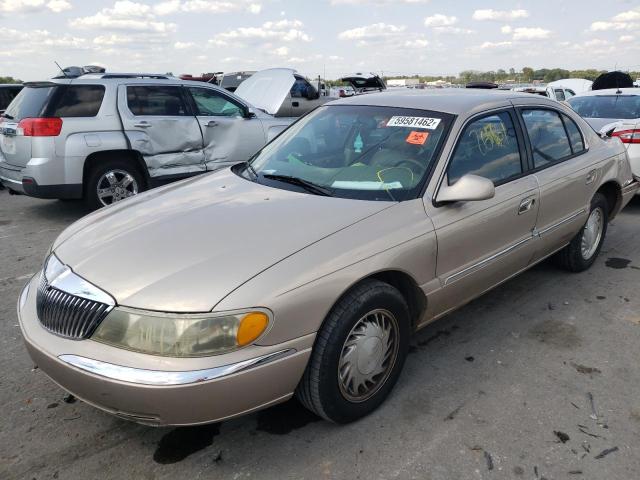 1LNFM97V8WY669983 - 1998 LINCOLN CONTINENTA GOLD photo 2