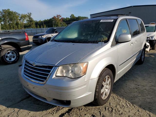 2A4RR5DX0AR329414 - 2010 CHRYSLER TOWN & COU SILVER photo 2