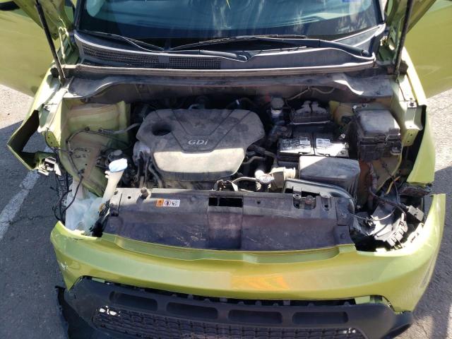 KNDJN2A22G7840588 - 2016 KIA SOUL GREEN photo 7