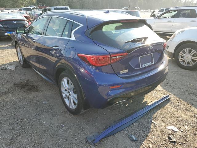 SJKCH5CPXJA047556 - 2018 INFINITI QX30 BASE BLUE photo 3