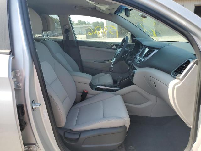 KM8J3CA45JU669708 - 2018 HYUNDAI TUCSON SEL SILVER photo 5