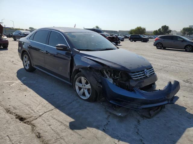 1VWBN7A38DC063019 - 2013 VOLKSWAGEN PASSAT SE BLUE photo 1