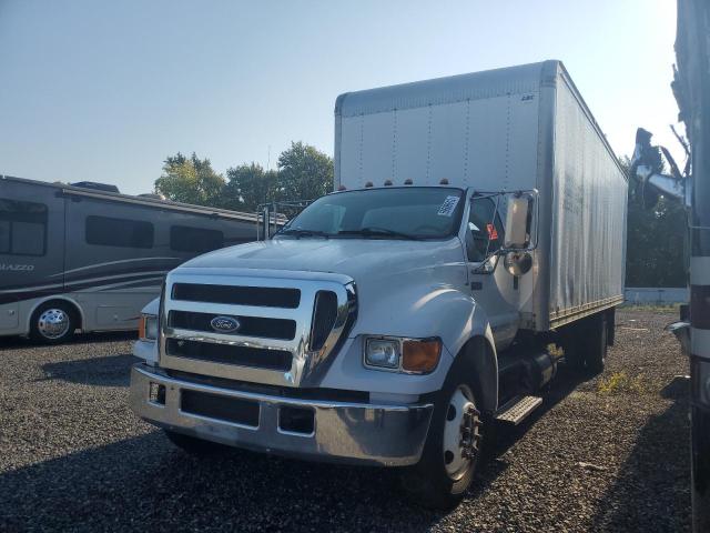 3FRNF65R35V110511 - 2005 FORD F650 SUPER WHITE photo 2