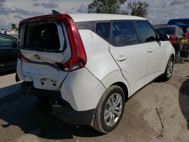 KNDJ23AUXL7706275 - 2020 KIA SOUL LX WHITE photo 4