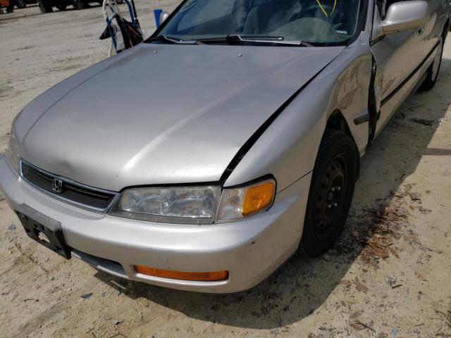 1HGCD5636TA188815 - 1996 HONDA ACCORD LX SILVER photo 9