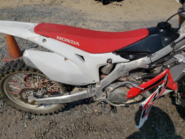 JH2PE0539GK502031 - 2016 HONDA CRF450 R RED photo 5