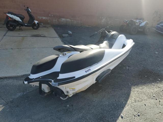 YAMC8871K900 - 2000 YAMAHA WAVERUNNER WHITE photo 4