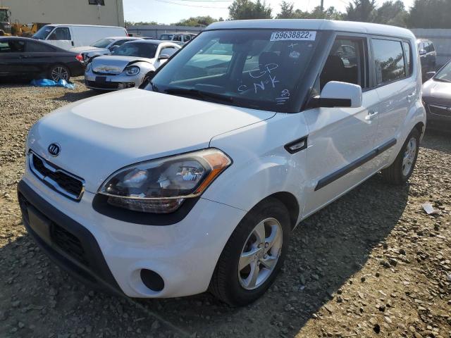 KNDJT2A58C7398104 - 2012 KIA SOUL WHITE photo 2