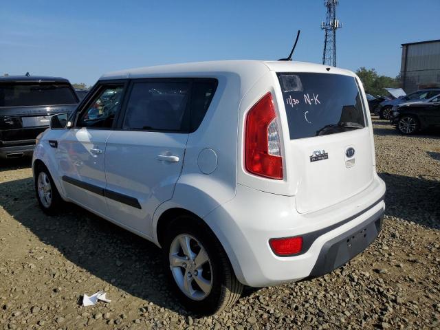 KNDJT2A58C7398104 - 2012 KIA SOUL WHITE photo 3