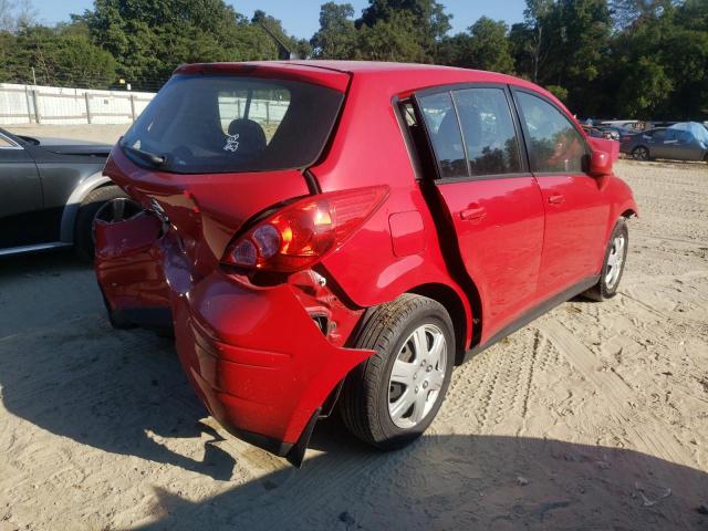 3N1BC134E9L438438 - 2009 NISSAN VERSA RED photo 4