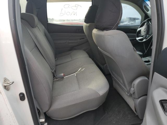 5TFJU4GN9FX085194 - 2015 TOYOTA TACOMA DOU WHITE photo 10