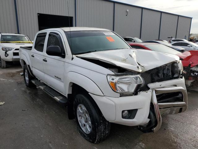 5TFJU4GN9FX085194 - 2015 TOYOTA TACOMA DOU WHITE photo 4