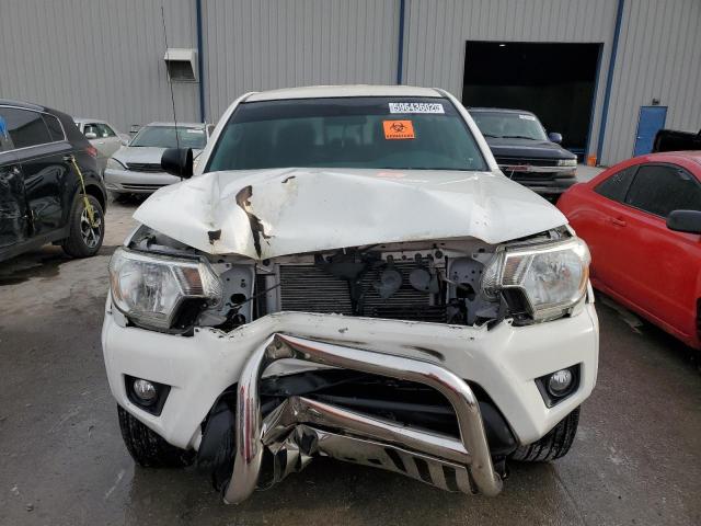 5TFJU4GN9FX085194 - 2015 TOYOTA TACOMA DOU WHITE photo 5