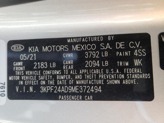 3KPF24AD9ME372494 - 2021 KIA FORTE FE SILVER photo 10