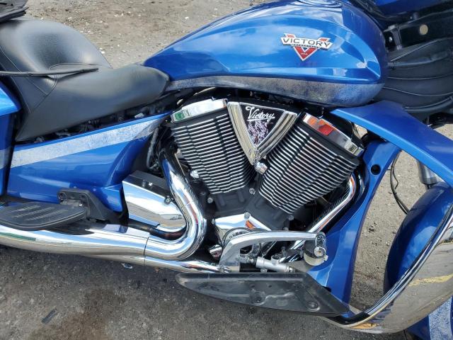 5VPDW36N6C3007771 - 2012 VICTORY MOTORCYCLES CROSS COUN BLUE photo 7