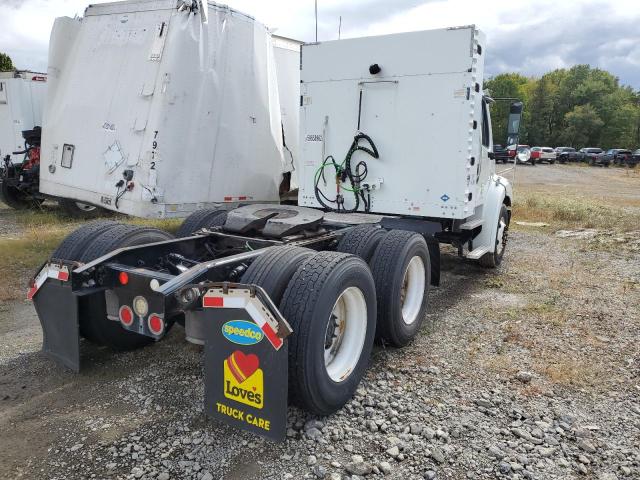 1FUJC5DX5CHBF3230 - 2012 FREIGHTLINER M2 112 MED WHITE photo 4