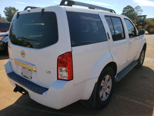 5N1AR18U05C722917 - 2005 NISSAN PATHFINDER WHITE photo 4