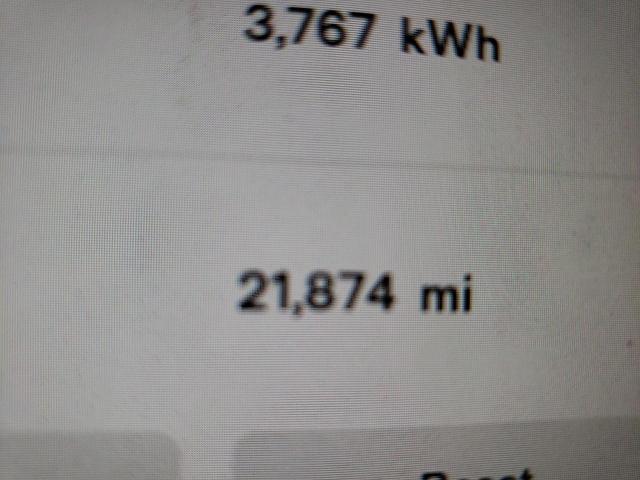 5YJYGDEE4MF158374 - 2021 TESLA MODEL Y Blanc photo 8