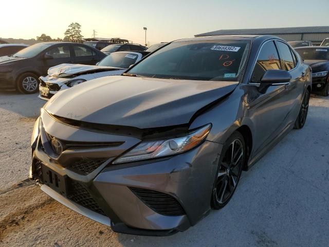 4T1BZ1HK5KU030886 - 2019 TOYOTA CAMRY XSE GRAY photo 2