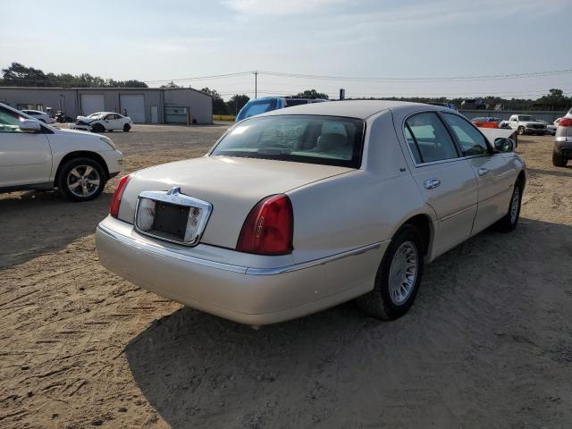 1LNHM83W02Y649478 - 2002 LINCOLN TOWN CAR C CREAM photo 4