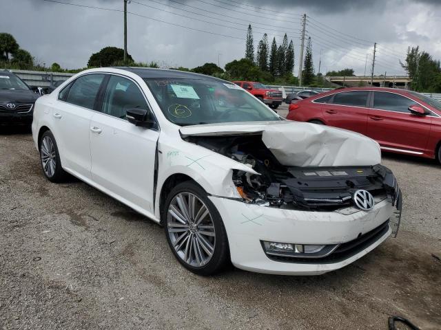 1VWBS7A35FC012993 - 2015 VOLKSWAGEN PASSAT SE WHITE photo 1