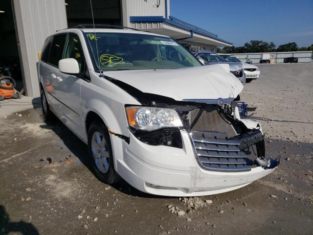 2A4RR5D18AR300769 - 2010 CHRYSLER TOWN & COU WHITE photo 1