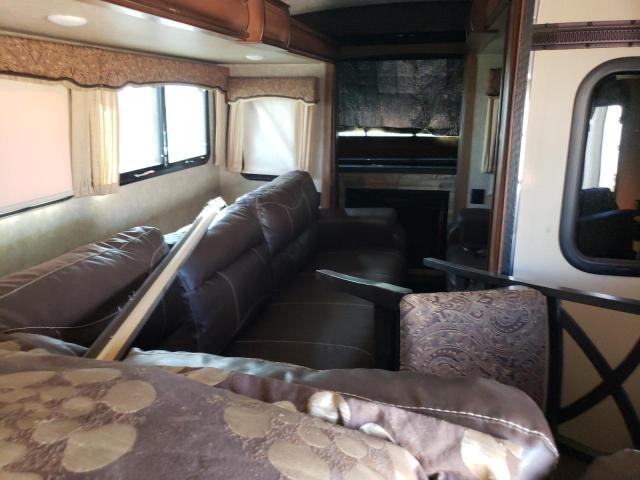 4YDF37129H4700112 - 2017 KEYSTONE MONTANA WHITE photo 5