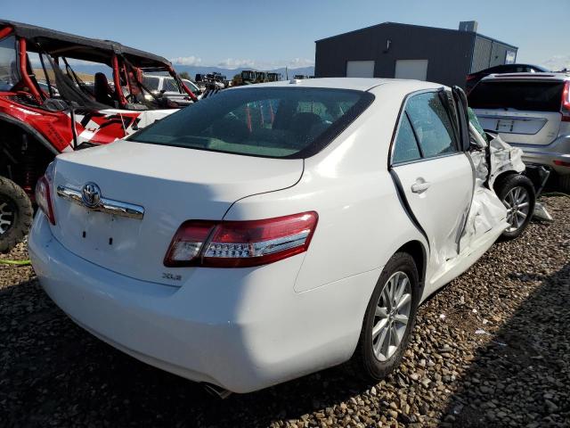 4T1BF3EK2BU638311 - 2011 TOYOTA CAMRY BASE WHITE photo 4