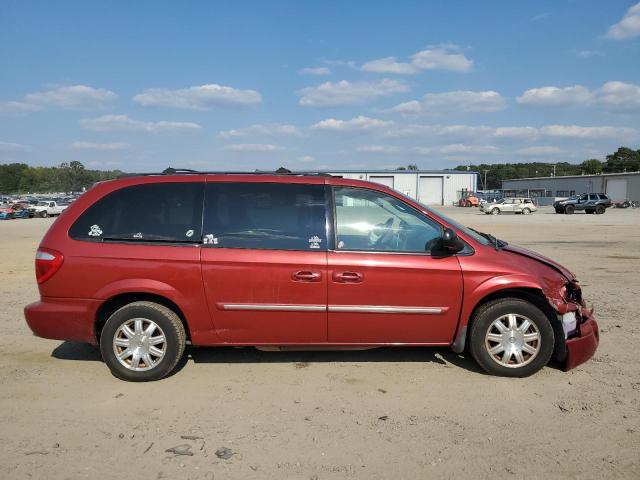 2C4GP54L65R583800 - 2005 CHRYSLER TOWN & COU RED photo 9