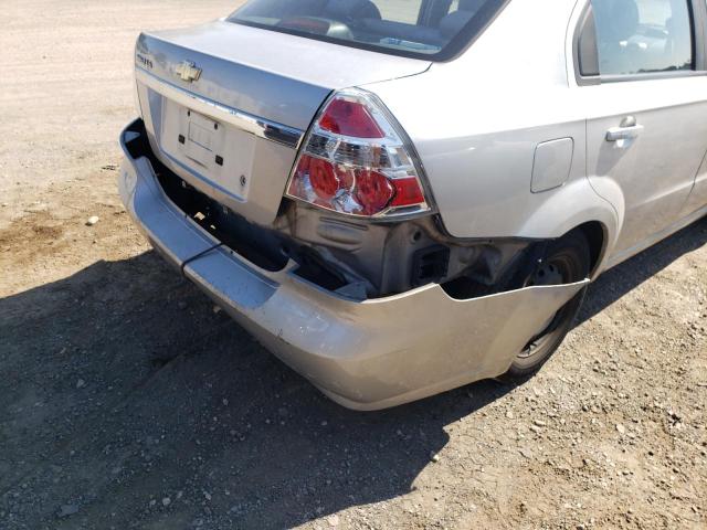 KL1TD56697B168350 - 2007 CHEVROLET AVEO BASE SILVER photo 9