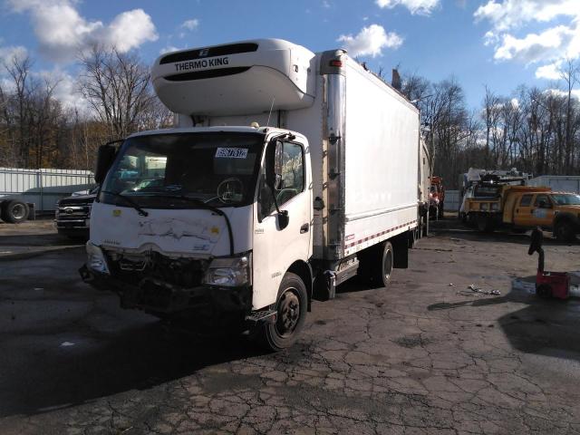 JHHRPM2H5EK001067 - 2014 HINO 195 WHITE photo 2