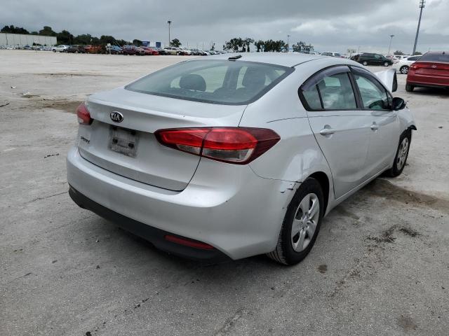 3KPFK4A76HE130231 - 2017 KIA FORTE LX SILVER photo 4