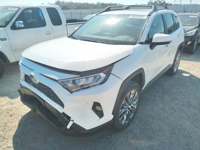 JTMC1RFV6KD501844 - 2019 TOYOTA RAV4 XLE P WHITE photo 2