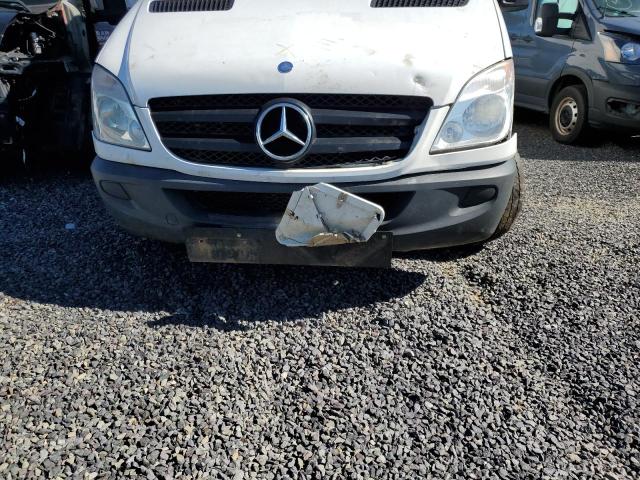 WD3PE8CB6C5710811 - 2012 MERCEDES-BENZ SPRINTER 2 WHITE photo 9