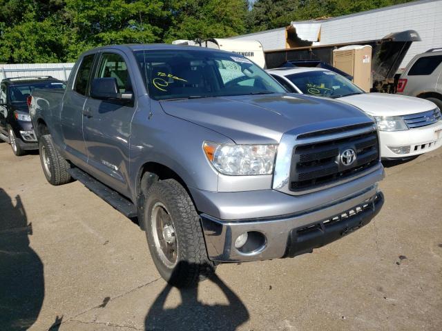 5TFUM5F19DX044613 - 2013 TOYOTA TUNDRA SR SILVER photo 1