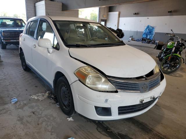 3N1BC13E28L351037 - 2008 NISSAN VERSA S WHITE photo 1