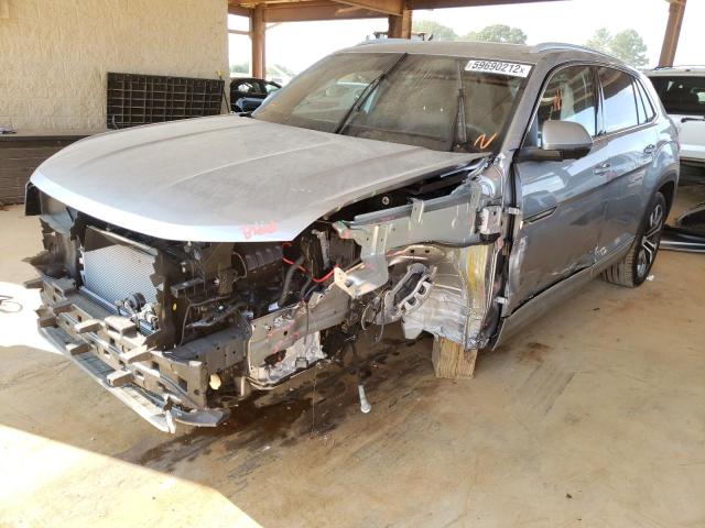 1V2FE2CA4NC215722 - 2022 VOLKSWAGEN ATLAS CROS Серебристый фото 2