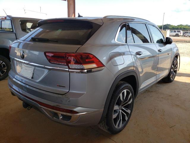 1V2FE2CA4NC215722 - 2022 VOLKSWAGEN ATLAS CROS Серебристый фото 4