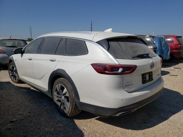 W04GU8SX3J1101924 - 2018 BUICK REGAL TOUR WHITE photo 3