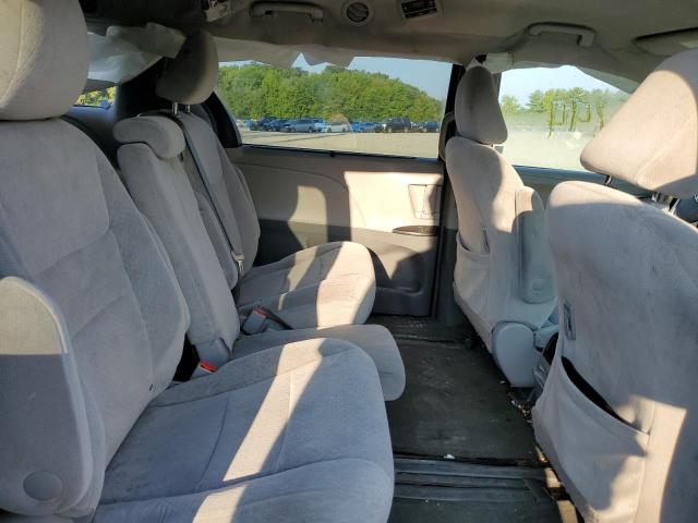 5TDKK3DC4FS637021 - 2015 TOYOTA SIENNA LE GRAY photo 6