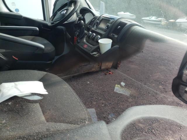 3C6URVJG5HE536002 - 2017 RAM PROMASTER WHITE photo 5