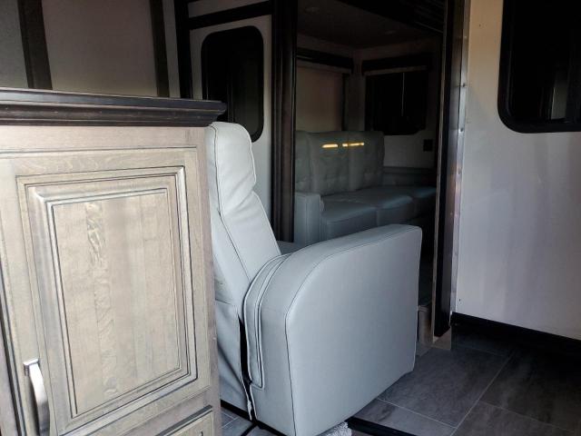 4YDF37624L4700004 - 2020 KEYSTONE MONTANA CREAM photo 5