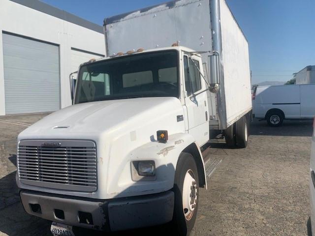 1FV3GJBC7YHA72372 - 2000 FREIGHTLINER MEDIUM CON WHITE photo 2