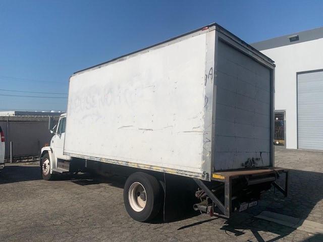 1FV3GJBC7YHA72372 - 2000 FREIGHTLINER MEDIUM CON WHITE photo 4