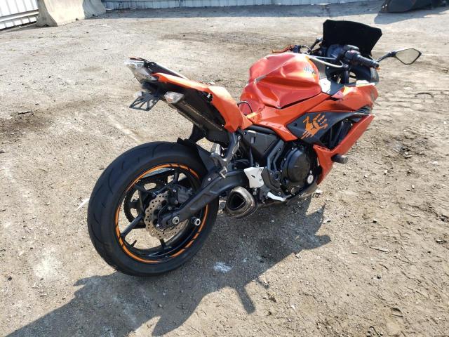 JKAEXEJ19HDA02160 - 2017 KAWASAKI EX650 J ORANGE photo 4