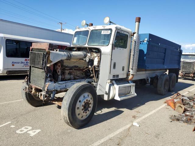 CB113HP104693 - 1975 FREIGHTLINER ALL MODELS TWO TONE photo 2