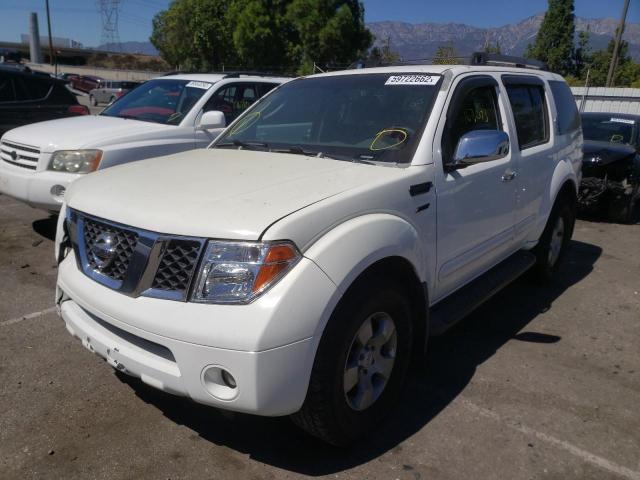 5N1AR18U17C606550 - 2007 NISSAN PATHFINDER WHITE photo 2