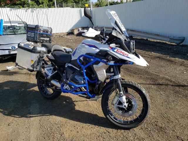 WB10M0307N6F80741 - 2022 BMW R 1250 GS WHITE photo 1