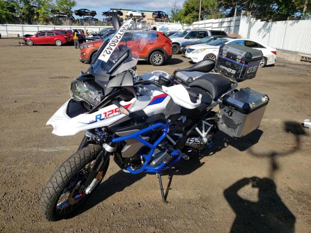 WB10M0307N6F80741 - 2022 BMW R 1250 GS Білий фото 2